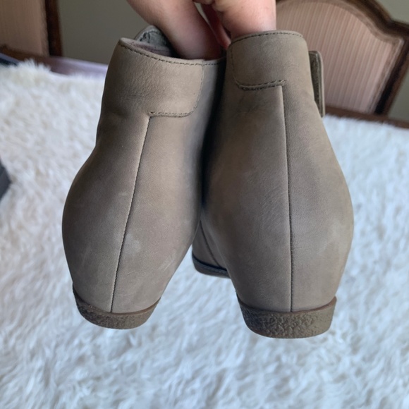 dansko leanna bootie